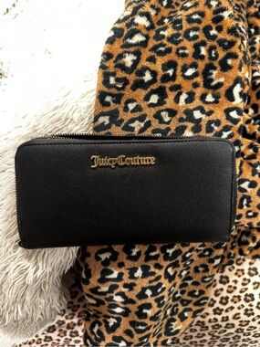 Juicy Couture Black Wallet with Gold Logo Zip
